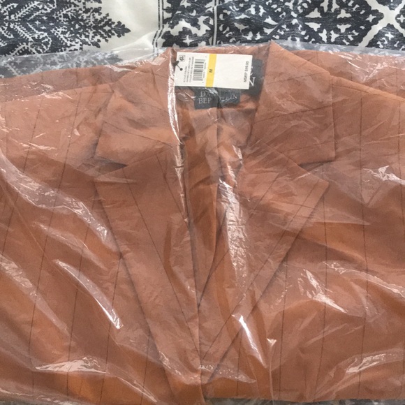 Danielle Bernstein Pinstripe Blazer NWT - Picture 4 of 4